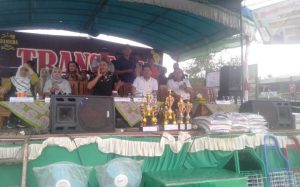 DANDIM 1208 SAMBAS HADIRI ACARA PENUTUPAN TURNAMEN BOLA VOLLY KECAMATAN SELAKAU DAN SELAKAU TIMUR