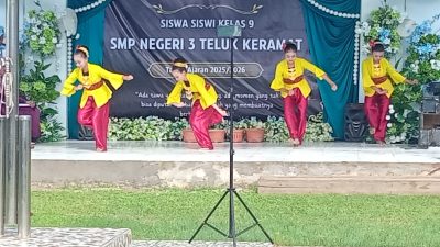 Muud Djohan : MENOREH KENANGAN 62 TAHUN SMPN 3 TELUK KERAMAT