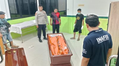 UNIT INAFIS POLRES SAMBAS BERHASIL IDENTIFIKASI MAYAT MENGAPUNG DI SUNGAI SEBURING